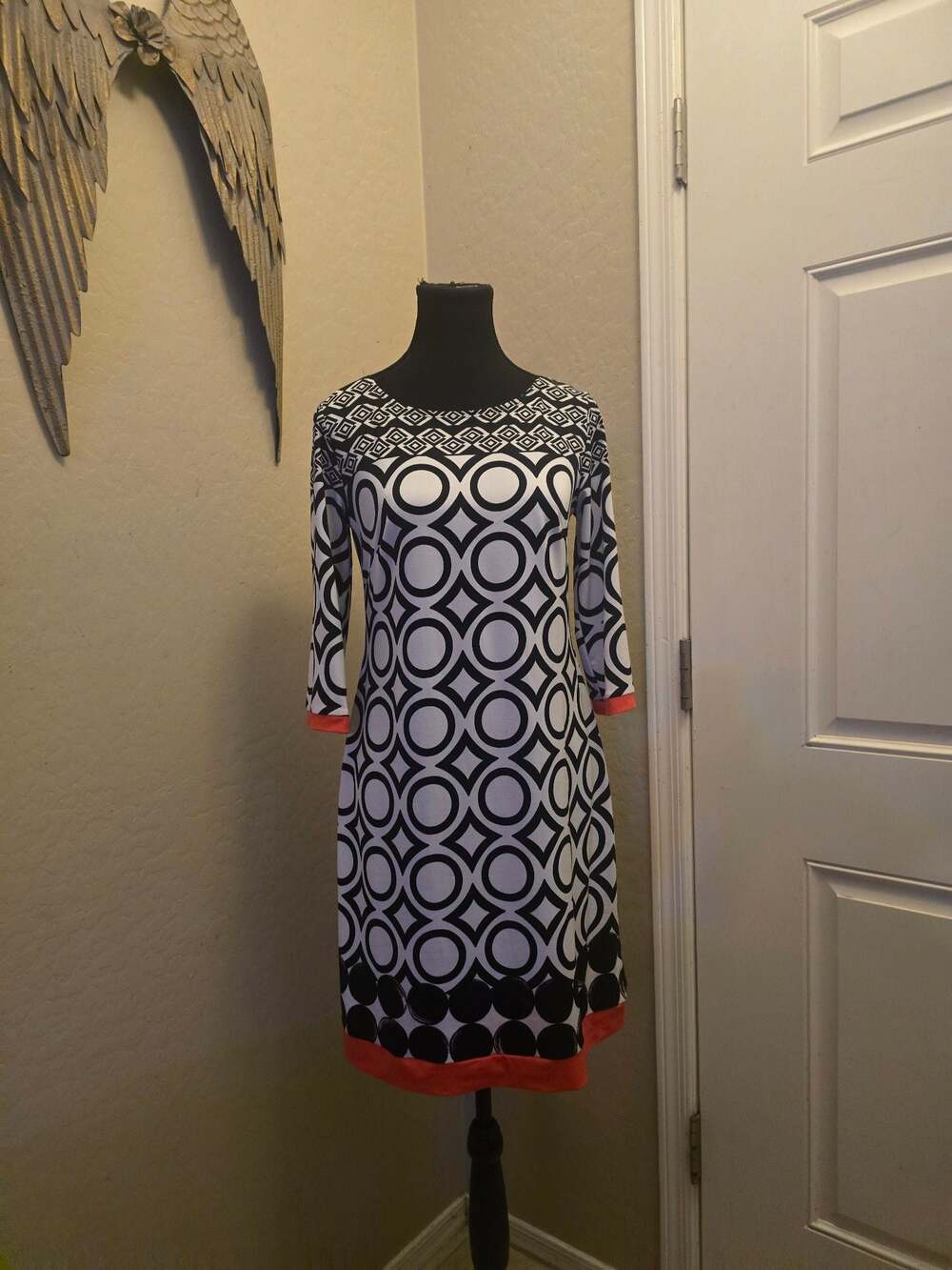 AB Studio Black and White Geometric Print Three-Quarter Sleeve Sheath Dress